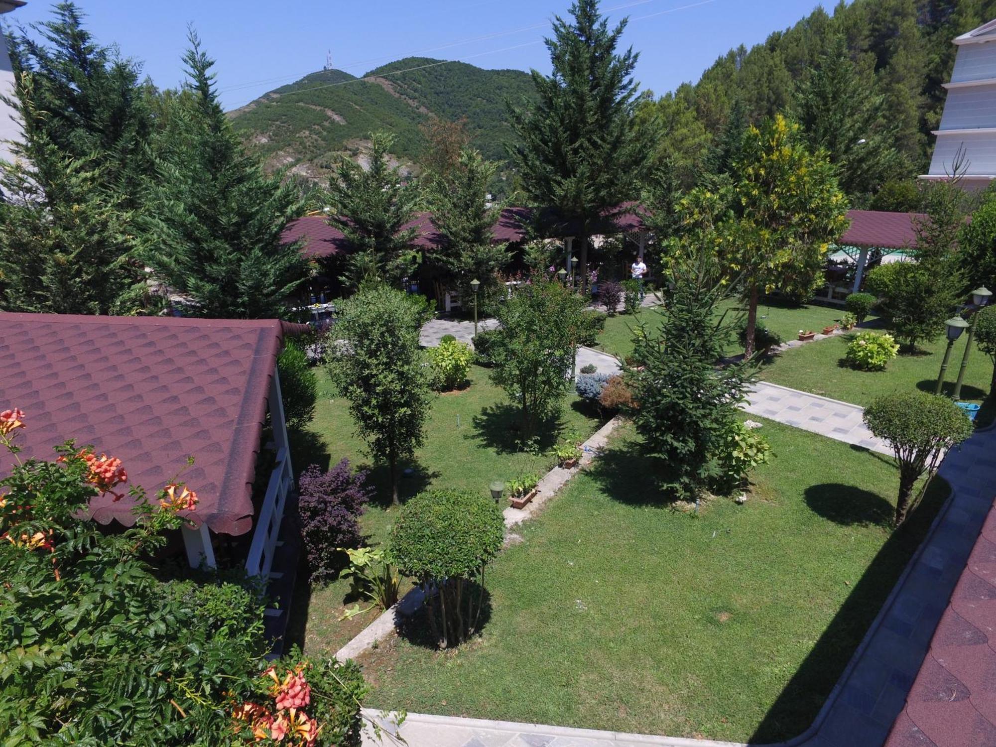 Hotel Elvis Mjull-Bathore Bagian luar foto