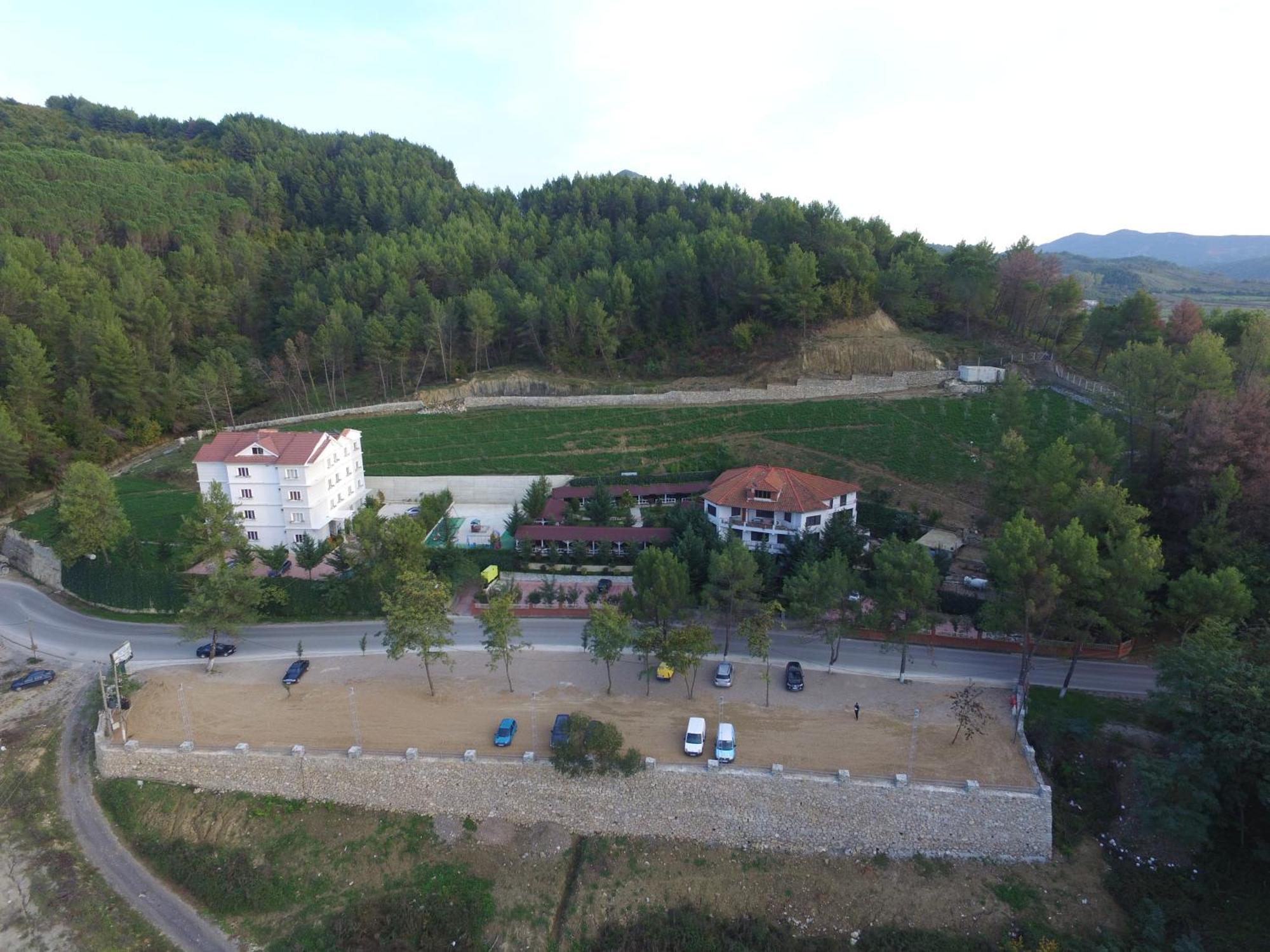 Hotel Elvis Mjull-Bathore Bagian luar foto