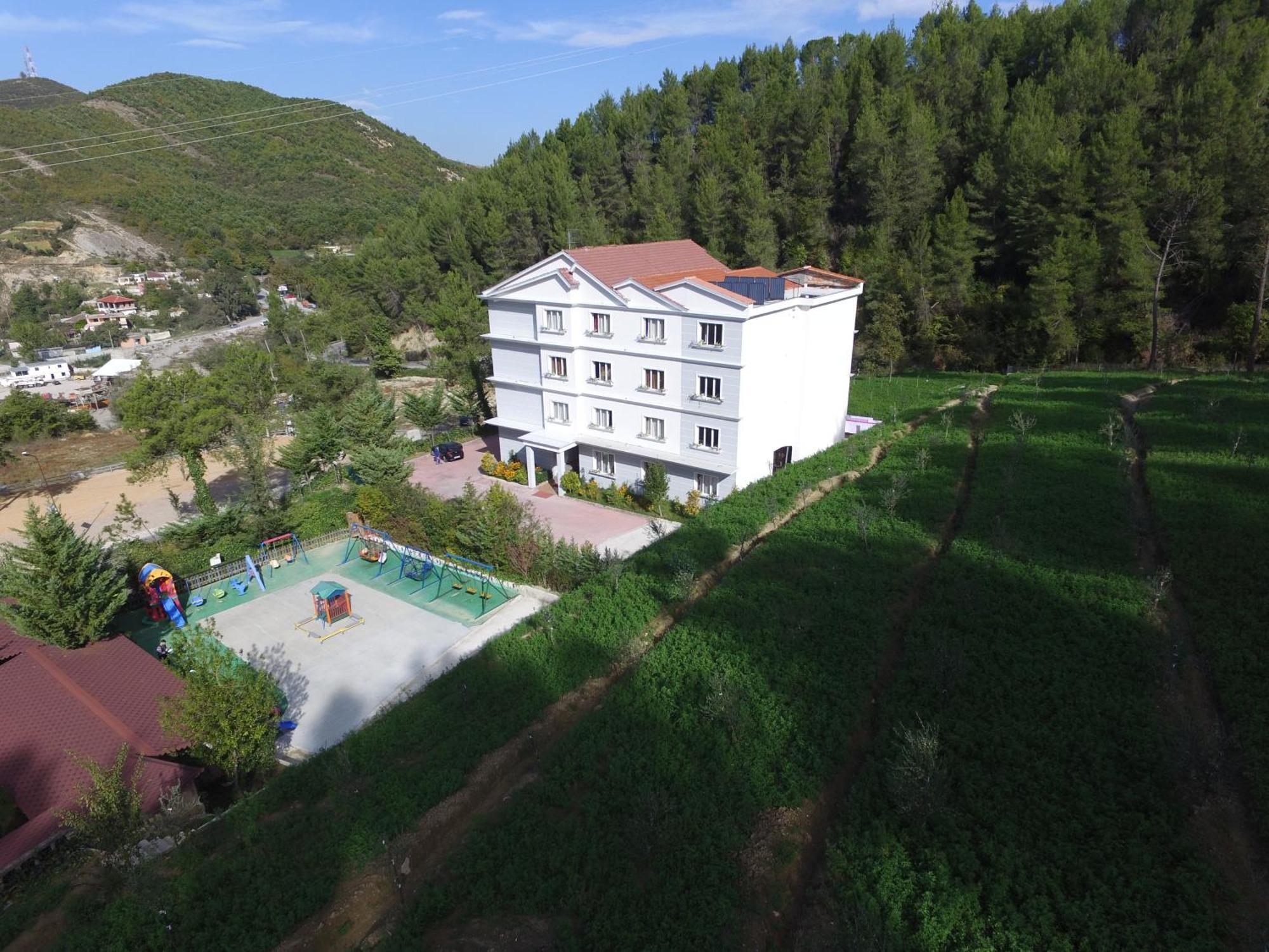 Hotel Elvis Mjull-Bathore Bagian luar foto
