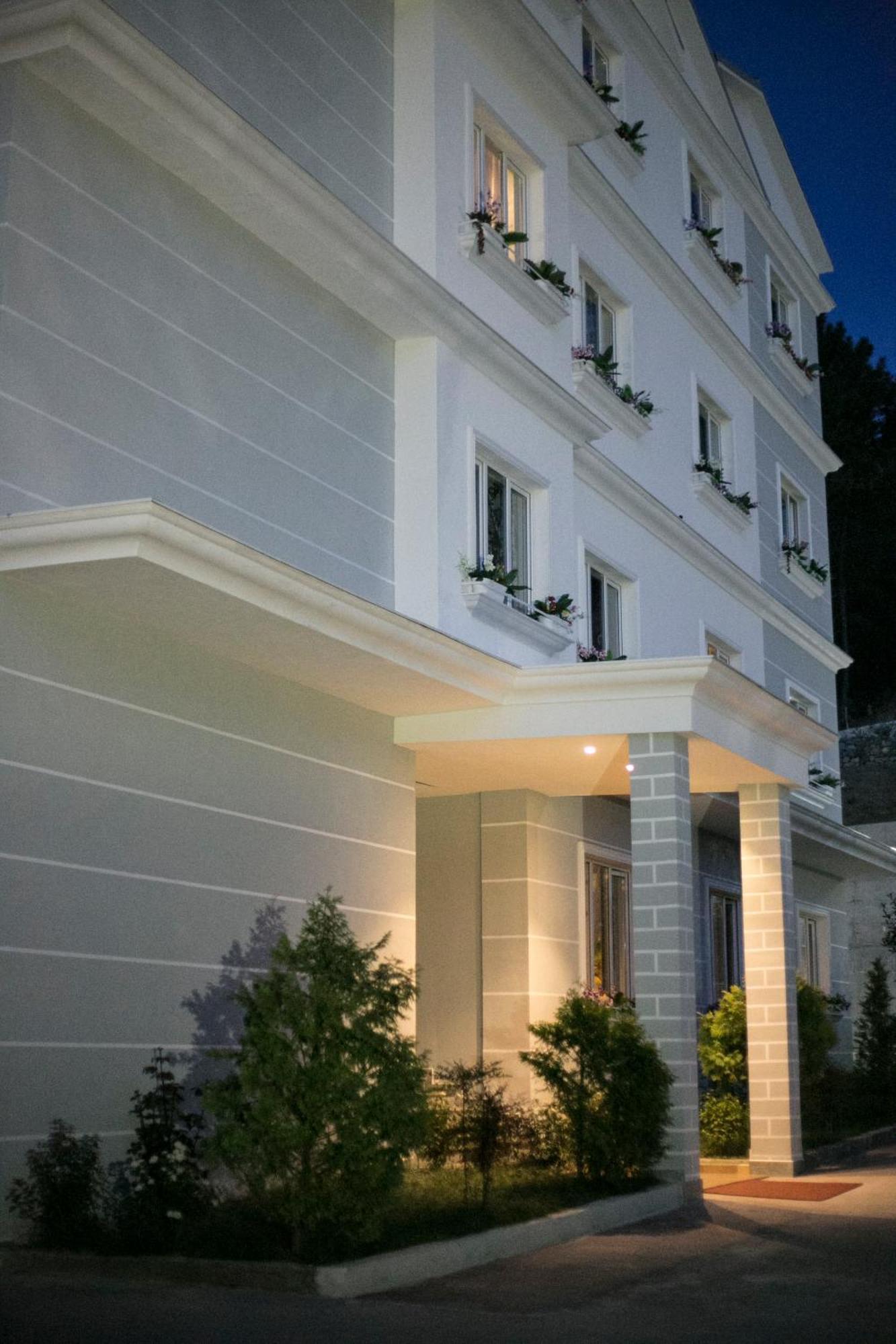 Hotel Elvis Mjull-Bathore Bagian luar foto