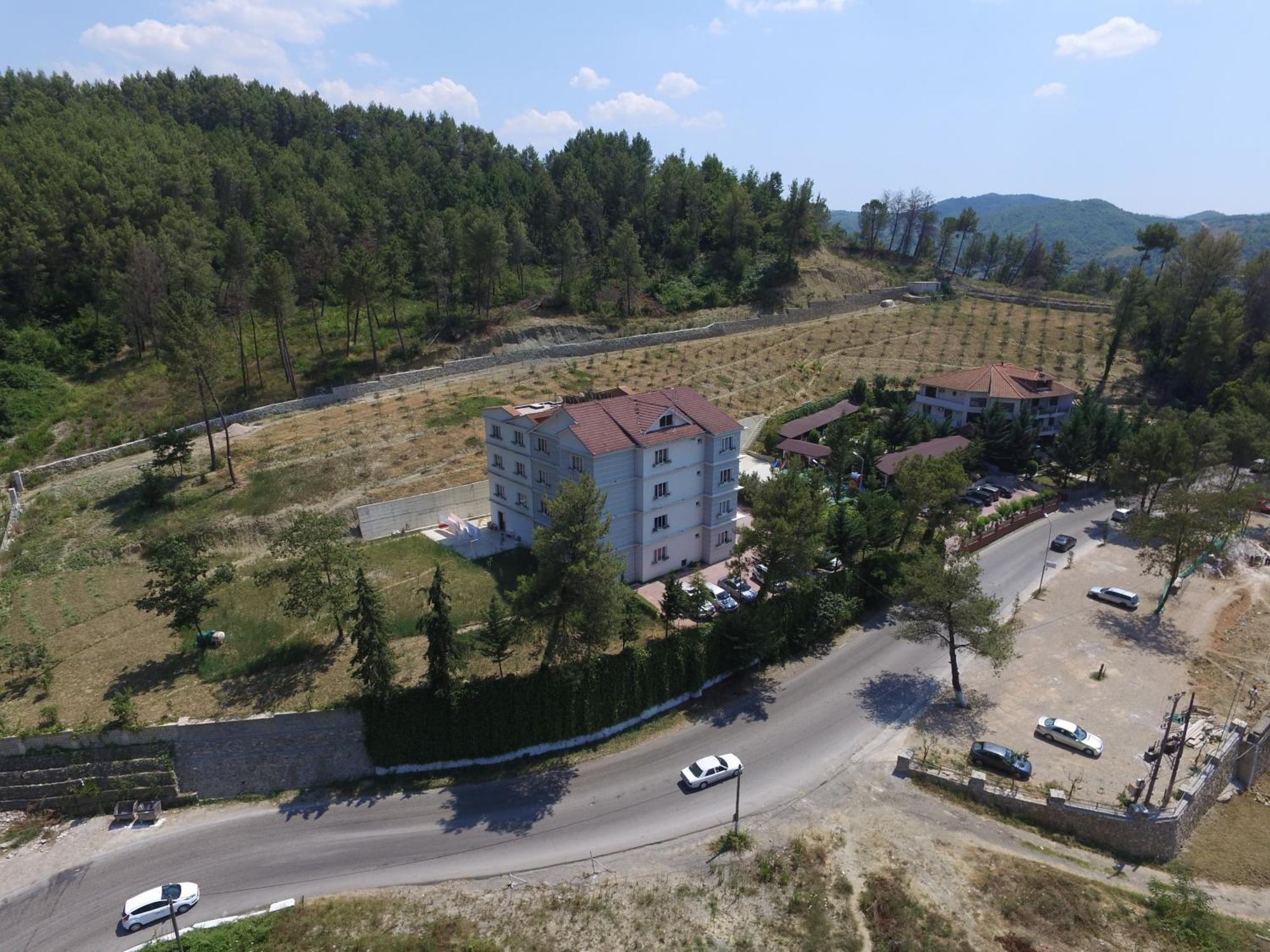 Hotel Elvis Mjull-Bathore Bagian luar foto