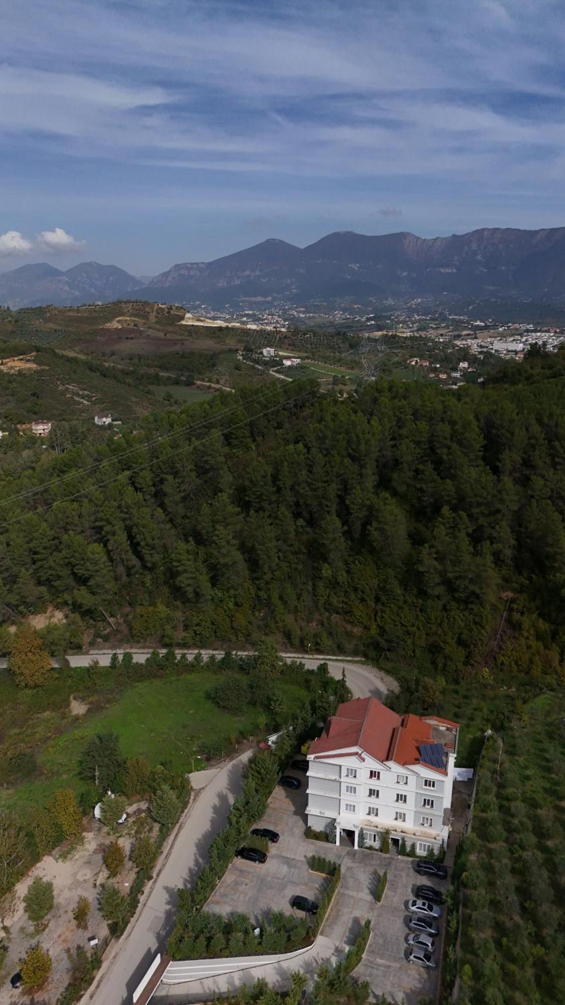 Hotel Elvis Mjull-Bathore Bagian luar foto