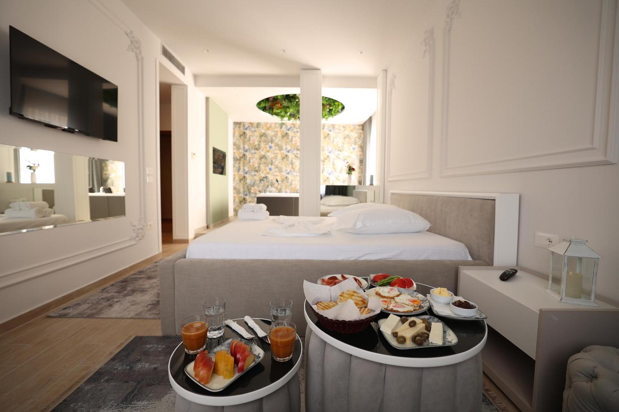 Hotel Elvis Mjull-Bathore Bagian luar foto